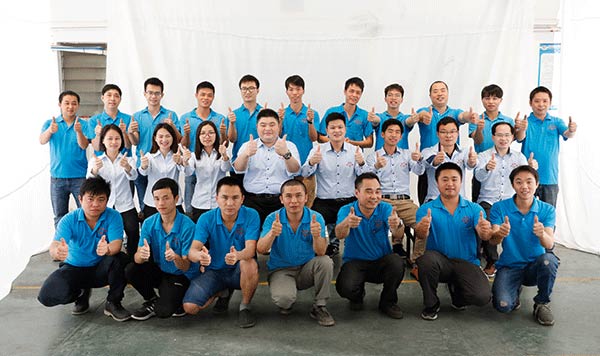 冠鴻智能灌裝機(jī)-創(chuàng)新精神